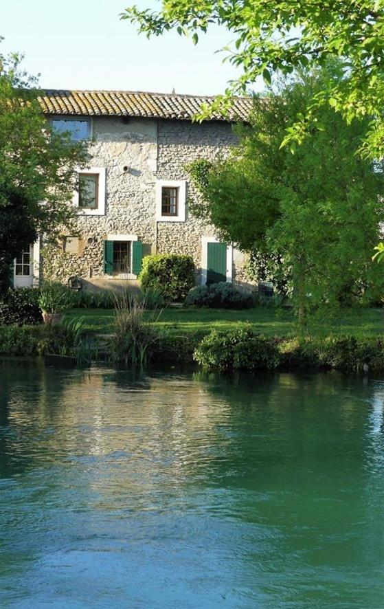 Mas Le Pont Des Aubes Bed and Breakfast LʼIsle-sur-la-Sorgue Eksteriør billede