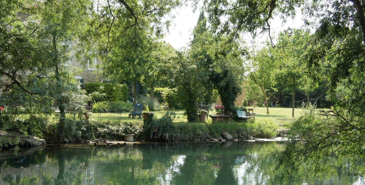 Mas Le Pont Des Aubes Bed and Breakfast LʼIsle-sur-la-Sorgue Eksteriør billede