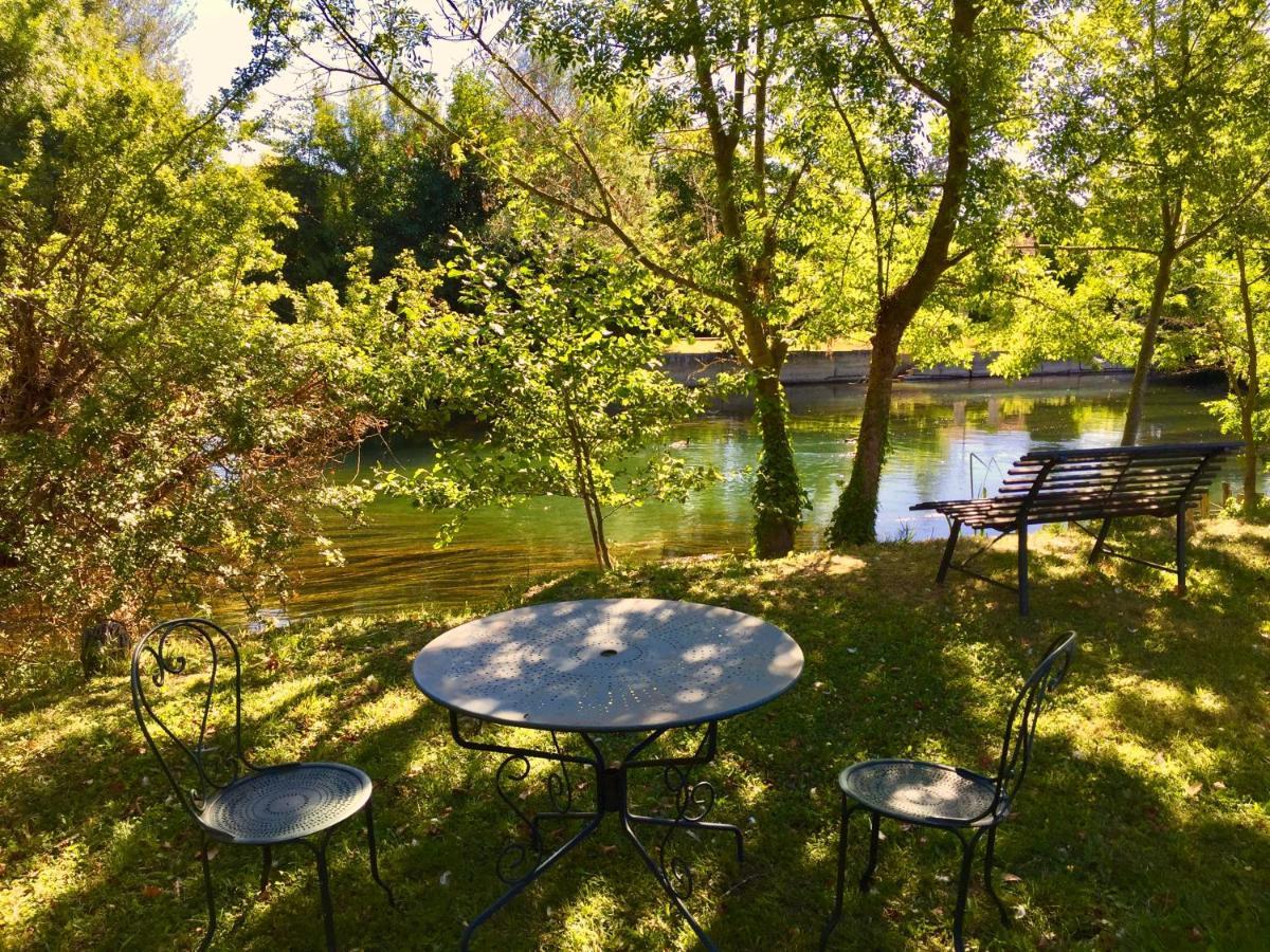 Mas Le Pont Des Aubes Bed and Breakfast LʼIsle-sur-la-Sorgue Eksteriør billede