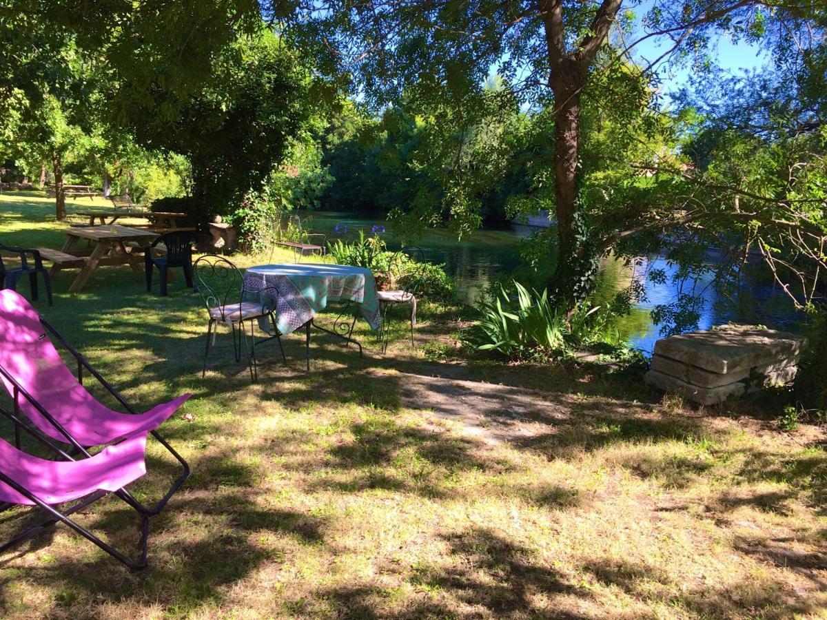 Mas Le Pont Des Aubes Bed and Breakfast LʼIsle-sur-la-Sorgue Eksteriør billede