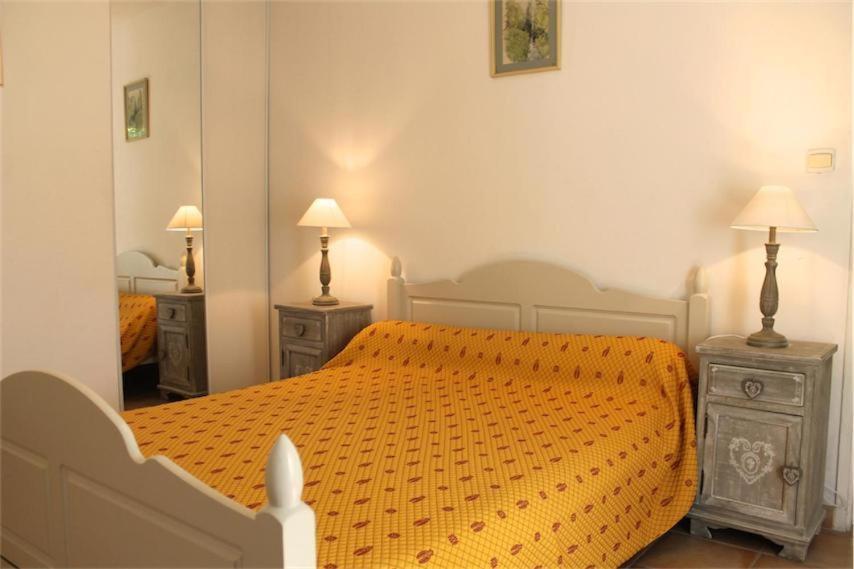 Mas Le Pont Des Aubes Bed and Breakfast LʼIsle-sur-la-Sorgue Eksteriør billede